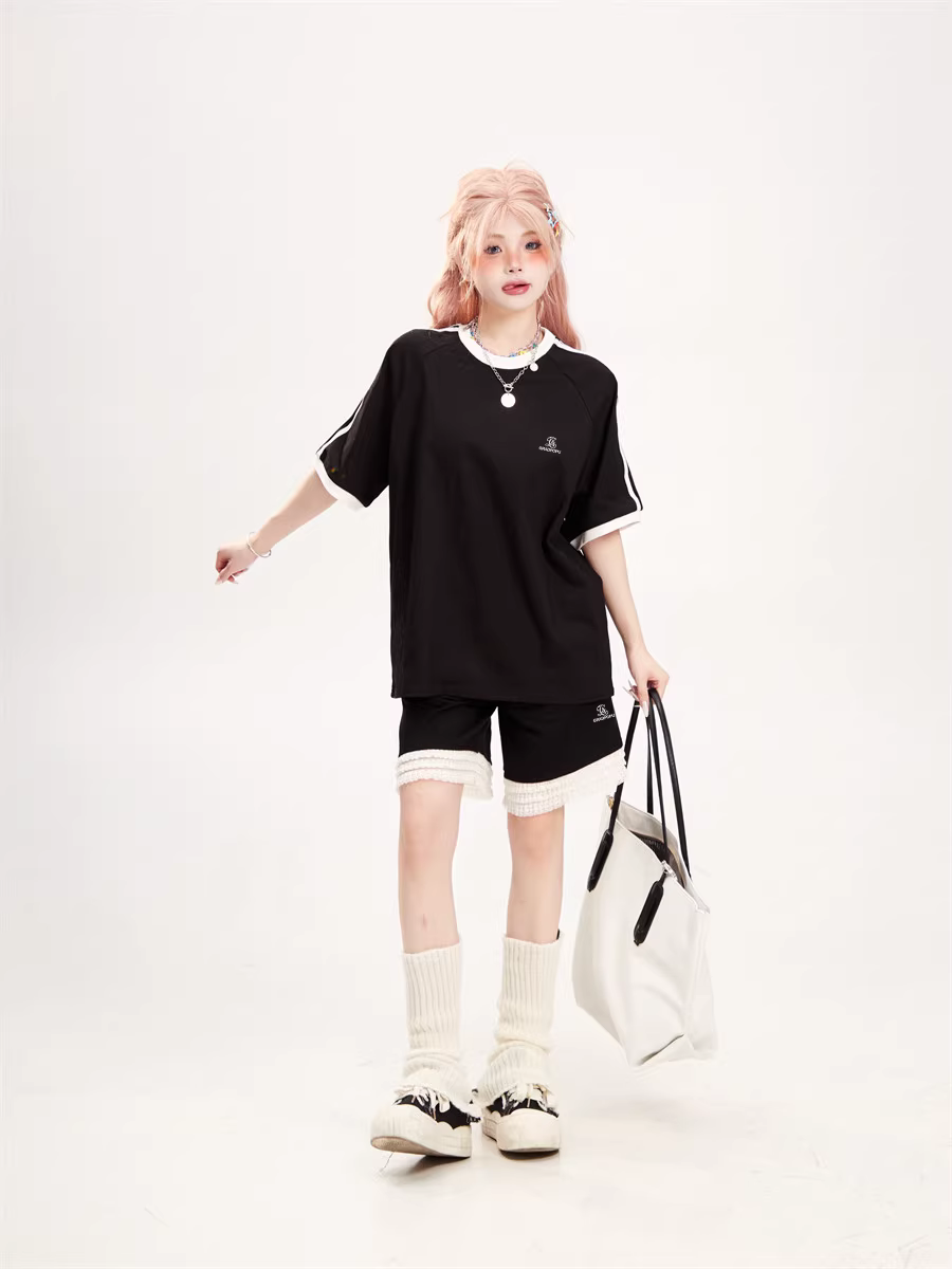 Summer Black Sporty Casual Two-Piece Set for Women – Summer 2026 New Lace-Trim Shorts & Color-Block Short-Sleeve T-Shirt, Trendy Outfit